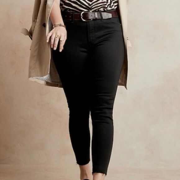 BANANA REPUBLIC Mid + Skinny Jean, Black, Size 35 Short - Picture 1 of 14